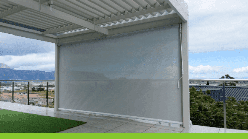 Custom outdoor louvre roof with outdoor blinds for residential outdoor shading